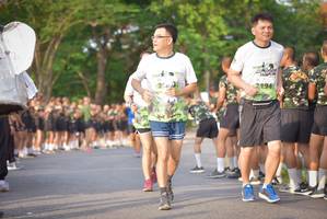 BIB: 2194
                            <button type="button" onclick="openModal(3750549)" class="btn btn-primary btn-sm float-right btn-popup" data-toggle="modal" data-target=".modal-high-quality">
                        <i class="fas fa-shopping-cart"></i> Add to Cart
                    </button>
                                            <button type="button" onclick="isThisMe(3750549, true)" class="btn btn-success btn-sm float-right btn-popup btn-isme hidden" data-toggle="tooltip" data-placement="bottom" title="นี่คือรูปของคุณใช่ไหม คลิกที่นี่เพื่อเอาเข้าอัลบั้ม">
                        <i class="fas fa-plus"></i> Add to album
                    </button>
                    <button type="button" onclick="isThisMe(3750549, false)" class="btn btn-warning btn-sm float-right btn-popup btn-isnotme hidden">
                        <i class="fas fa-ban"></i> Remove from album
                    </button>