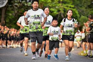 BIB: 1154, 1070, 1065
                            <button type="button" onclick="openModal(3749848)" class="btn btn-primary btn-sm float-right btn-popup" data-toggle="modal" data-target=".modal-high-quality">
                        <i class="fas fa-shopping-cart"></i> Add to Cart
                    </button>
                                            <button type="button" onclick="isThisMe(3749848, true)" class="btn btn-success btn-sm float-right btn-popup btn-isme hidden" data-toggle="tooltip" data-placement="bottom" title="นี่คือรูปของคุณใช่ไหม คลิกที่นี่เพื่อเอาเข้าอัลบั้ม">
                        <i class="fas fa-plus"></i> Add to album
                    </button>
                    <button type="button" onclick="isThisMe(3749848, false)" class="btn btn-warning btn-sm float-right btn-popup btn-isnotme hidden">
                        <i class="fas fa-ban"></i> Remove from album
                    </button>