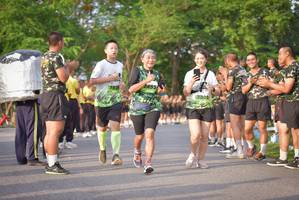 BIB: 1822, 2455, 2303
                            <button type="button" onclick="openModal(3750773)" class="btn btn-primary btn-sm float-right btn-popup" data-toggle="modal" data-target=".modal-high-quality">
                        <i class="fas fa-shopping-cart"></i> Add to Cart
                    </button>
                                            <button type="button" onclick="isThisMe(3750773, true)" class="btn btn-success btn-sm float-right btn-popup btn-isme hidden" data-toggle="tooltip" data-placement="bottom" title="นี่คือรูปของคุณใช่ไหม คลิกที่นี่เพื่อเอาเข้าอัลบั้ม">
                        <i class="fas fa-plus"></i> Add to album
                    </button>
                    <button type="button" onclick="isThisMe(3750773, false)" class="btn btn-warning btn-sm float-right btn-popup btn-isnotme hidden">
                        <i class="fas fa-ban"></i> Remove from album
                    </button>