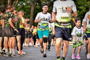 BIB: 2371, 1872
                            <button type="button" onclick="openModal(3749498)" class="btn btn-primary btn-sm float-right btn-popup" data-toggle="modal" data-target=".modal-high-quality">
                        <i class="fas fa-shopping-cart"></i> Add to Cart
                    </button>
                                            <button type="button" onclick="isThisMe(3749498, true)" class="btn btn-success btn-sm float-right btn-popup btn-isme hidden" data-toggle="tooltip" data-placement="bottom" title="นี่คือรูปของคุณใช่ไหม คลิกที่นี่เพื่อเอาเข้าอัลบั้ม">
                        <i class="fas fa-plus"></i> Add to album
                    </button>
                    <button type="button" onclick="isThisMe(3749498, false)" class="btn btn-warning btn-sm float-right btn-popup btn-isnotme hidden">
                        <i class="fas fa-ban"></i> Remove from album
                    </button>