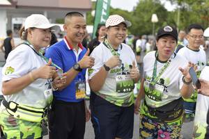 BIB: 999, 998, 1000, 
                            <button type="button" onclick="openModal(3719271)" class="btn btn-primary btn-sm float-right btn-popup" data-toggle="modal" data-target=".modal-high-quality">
                        <i class="fas fa-shopping-cart"></i> Add to Cart
                    </button>
                                            <button type="button" onclick="isThisMe(3719271, true)" class="btn btn-success btn-sm float-right btn-popup btn-isme hidden" data-toggle="tooltip" data-placement="bottom" title="นี่คือรูปของคุณใช่ไหม คลิกที่นี่เพื่อเอาเข้าอัลบั้ม">
                        <i class="fas fa-plus"></i> Add to album
                    </button>
                    <button type="button" onclick="isThisMe(3719271, false)" class="btn btn-warning btn-sm float-right btn-popup btn-isnotme hidden">
                        <i class="fas fa-ban"></i> Remove from album
                    </button>