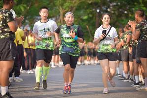 BIB: 2303, 2455, 1822
                            <button type="button" onclick="openModal(3750768)" class="btn btn-primary btn-sm float-right btn-popup" data-toggle="modal" data-target=".modal-high-quality">
                        <i class="fas fa-shopping-cart"></i> Add to Cart
                    </button>
                                            <button type="button" onclick="isThisMe(3750768, true)" class="btn btn-success btn-sm float-right btn-popup btn-isme hidden" data-toggle="tooltip" data-placement="bottom" title="นี่คือรูปของคุณใช่ไหม คลิกที่นี่เพื่อเอาเข้าอัลบั้ม">
                        <i class="fas fa-plus"></i> Add to album
                    </button>
                    <button type="button" onclick="isThisMe(3750768, false)" class="btn btn-warning btn-sm float-right btn-popup btn-isnotme hidden">
                        <i class="fas fa-ban"></i> Remove from album
                    </button>