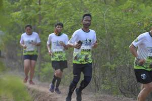 BIB: 1409
                            <button type="button" onclick="openModal(3719011)" class="btn btn-primary btn-sm float-right btn-popup" data-toggle="modal" data-target=".modal-high-quality">
                        <i class="fas fa-shopping-cart"></i> Add to Cart
                    </button>
                                            <button type="button" onclick="isThisMe(3719011, true)" class="btn btn-success btn-sm float-right btn-popup btn-isme hidden" data-toggle="tooltip" data-placement="bottom" title="นี่คือรูปของคุณใช่ไหม คลิกที่นี่เพื่อเอาเข้าอัลบั้ม">
                        <i class="fas fa-plus"></i> Add to album
                    </button>
                    <button type="button" onclick="isThisMe(3719011, false)" class="btn btn-warning btn-sm float-right btn-popup btn-isnotme hidden">
                        <i class="fas fa-ban"></i> Remove from album
                    </button>