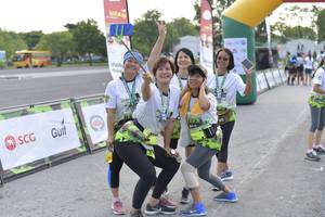 BIB: 1195
                            <button type="button" onclick="openModal(3719343)" class="btn btn-primary btn-sm float-right btn-popup" data-toggle="modal" data-target=".modal-high-quality">
                        <i class="fas fa-shopping-cart"></i> Add to Cart
                    </button>
                                            <button type="button" onclick="isThisMe(3719343, true)" class="btn btn-success btn-sm float-right btn-popup btn-isme hidden" data-toggle="tooltip" data-placement="bottom" title="นี่คือรูปของคุณใช่ไหม คลิกที่นี่เพื่อเอาเข้าอัลบั้ม">
                        <i class="fas fa-plus"></i> Add to album
                    </button>
                    <button type="button" onclick="isThisMe(3719343, false)" class="btn btn-warning btn-sm float-right btn-popup btn-isnotme hidden">
                        <i class="fas fa-ban"></i> Remove from album
                    </button>