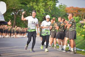 BIB: 2040, 2041
                            <button type="button" onclick="openModal(3750477)" class="btn btn-primary btn-sm float-right btn-popup" data-toggle="modal" data-target=".modal-high-quality">
                        <i class="fas fa-shopping-cart"></i> Add to Cart
                    </button>
                                            <button type="button" onclick="isThisMe(3750477, true)" class="btn btn-success btn-sm float-right btn-popup btn-isme hidden" data-toggle="tooltip" data-placement="bottom" title="นี่คือรูปของคุณใช่ไหม คลิกที่นี่เพื่อเอาเข้าอัลบั้ม">
                        <i class="fas fa-plus"></i> Add to album
                    </button>
                    <button type="button" onclick="isThisMe(3750477, false)" class="btn btn-warning btn-sm float-right btn-popup btn-isnotme hidden">
                        <i class="fas fa-ban"></i> Remove from album
                    </button>