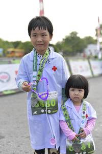 BIB: 880, 881
                            <button type="button" onclick="openModal(3719330)" class="btn btn-primary btn-sm float-right btn-popup" data-toggle="modal" data-target=".modal-high-quality">
                        <i class="fas fa-shopping-cart"></i> Add to Cart
                    </button>
                                            <button type="button" onclick="isThisMe(3719330, true)" class="btn btn-success btn-sm float-right btn-popup btn-isme hidden" data-toggle="tooltip" data-placement="bottom" title="นี่คือรูปของคุณใช่ไหม คลิกที่นี่เพื่อเอาเข้าอัลบั้ม">
                        <i class="fas fa-plus"></i> Add to album
                    </button>
                    <button type="button" onclick="isThisMe(3719330, false)" class="btn btn-warning btn-sm float-right btn-popup btn-isnotme hidden">
                        <i class="fas fa-ban"></i> Remove from album
                    </button>