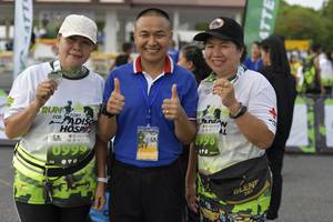 BIB: 999, 998
                            <button type="button" onclick="openModal(3719265)" class="btn btn-primary btn-sm float-right btn-popup" data-toggle="modal" data-target=".modal-high-quality">
                        <i class="fas fa-shopping-cart"></i> Add to Cart
                    </button>
                                            <button type="button" onclick="isThisMe(3719265, true)" class="btn btn-success btn-sm float-right btn-popup btn-isme hidden" data-toggle="tooltip" data-placement="bottom" title="นี่คือรูปของคุณใช่ไหม คลิกที่นี่เพื่อเอาเข้าอัลบั้ม">
                        <i class="fas fa-plus"></i> Add to album
                    </button>
                    <button type="button" onclick="isThisMe(3719265, false)" class="btn btn-warning btn-sm float-right btn-popup btn-isnotme hidden">
                        <i class="fas fa-ban"></i> Remove from album
                    </button>