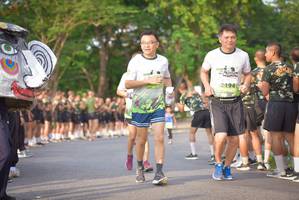 BIB: 2194
                            <button type="button" onclick="openModal(3750519)" class="btn btn-primary btn-sm float-right btn-popup" data-toggle="modal" data-target=".modal-high-quality">
                        <i class="fas fa-shopping-cart"></i> Add to Cart
                    </button>
                                            <button type="button" onclick="isThisMe(3750519, true)" class="btn btn-success btn-sm float-right btn-popup btn-isme hidden" data-toggle="tooltip" data-placement="bottom" title="นี่คือรูปของคุณใช่ไหม คลิกที่นี่เพื่อเอาเข้าอัลบั้ม">
                        <i class="fas fa-plus"></i> Add to album
                    </button>
                    <button type="button" onclick="isThisMe(3750519, false)" class="btn btn-warning btn-sm float-right btn-popup btn-isnotme hidden">
                        <i class="fas fa-ban"></i> Remove from album
                    </button>