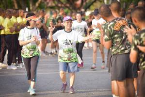 BIB: 469, 470
                            <button type="button" onclick="openModal(3750596)" class="btn btn-primary btn-sm float-right btn-popup" data-toggle="modal" data-target=".modal-high-quality">
                        <i class="fas fa-shopping-cart"></i> Add to Cart
                    </button>
                                            <button type="button" onclick="isThisMe(3750596, true)" class="btn btn-success btn-sm float-right btn-popup btn-isme hidden" data-toggle="tooltip" data-placement="bottom" title="นี่คือรูปของคุณใช่ไหม คลิกที่นี่เพื่อเอาเข้าอัลบั้ม">
                        <i class="fas fa-plus"></i> Add to album
                    </button>
                    <button type="button" onclick="isThisMe(3750596, false)" class="btn btn-warning btn-sm float-right btn-popup btn-isnotme hidden">
                        <i class="fas fa-ban"></i> Remove from album
                    </button>