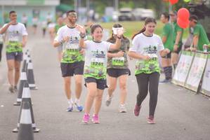 BIB: 253, 1754, 1341
                            <button type="button" onclick="openModal(3751091)" class="btn btn-primary btn-sm float-right btn-popup" data-toggle="modal" data-target=".modal-high-quality">
                        <i class="fas fa-shopping-cart"></i> Add to Cart
                    </button>
                                            <button type="button" onclick="isThisMe(3751091, true)" class="btn btn-success btn-sm float-right btn-popup btn-isme hidden" data-toggle="tooltip" data-placement="bottom" title="นี่คือรูปของคุณใช่ไหม คลิกที่นี่เพื่อเอาเข้าอัลบั้ม">
                        <i class="fas fa-plus"></i> Add to album
                    </button>
                    <button type="button" onclick="isThisMe(3751091, false)" class="btn btn-warning btn-sm float-right btn-popup btn-isnotme hidden">
                        <i class="fas fa-ban"></i> Remove from album
                    </button>