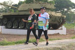 BIB: 
                            <button type="button" onclick="openModal(3710067)" class="btn btn-primary btn-sm float-right btn-popup" data-toggle="modal" data-target=".modal-high-quality">
                        <i class="fas fa-shopping-cart"></i> Add to Cart
                    </button>
                                            <button type="button" onclick="isThisMe(3710067, true)" class="btn btn-success btn-sm float-right btn-popup btn-isme hidden" data-toggle="tooltip" data-placement="bottom" title="นี่คือรูปของคุณใช่ไหม คลิกที่นี่เพื่อเอาเข้าอัลบั้ม">
                        <i class="fas fa-plus"></i> Add to album
                    </button>
                    <button type="button" onclick="isThisMe(3710067, false)" class="btn btn-warning btn-sm float-right btn-popup btn-isnotme hidden">
                        <i class="fas fa-ban"></i> Remove from album
                    </button>