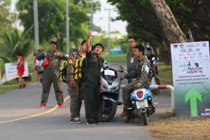 BIB: 105
                            <button type="button" onclick="openModal(3710159)" class="btn btn-primary btn-sm float-right btn-popup" data-toggle="modal" data-target=".modal-high-quality">
                        <i class="fas fa-shopping-cart"></i> Add to Cart
                    </button>
                                            <button type="button" onclick="isThisMe(3710159, true)" class="btn btn-success btn-sm float-right btn-popup btn-isme hidden" data-toggle="tooltip" data-placement="bottom" title="นี่คือรูปของคุณใช่ไหม คลิกที่นี่เพื่อเอาเข้าอัลบั้ม">
                        <i class="fas fa-plus"></i> Add to album
                    </button>
                    <button type="button" onclick="isThisMe(3710159, false)" class="btn btn-warning btn-sm float-right btn-popup btn-isnotme hidden">
                        <i class="fas fa-ban"></i> Remove from album
                    </button>