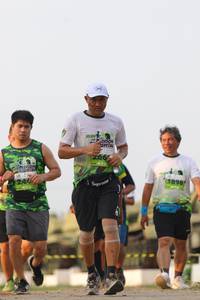 BIB: 1898
                            <button type="button" onclick="openModal(3707667)" class="btn btn-primary btn-sm float-right btn-popup" data-toggle="modal" data-target=".modal-high-quality">
                        <i class="fas fa-shopping-cart"></i> Add to Cart
                    </button>
                                            <button type="button" onclick="isThisMe(3707667, true)" class="btn btn-success btn-sm float-right btn-popup btn-isme hidden" data-toggle="tooltip" data-placement="bottom" title="นี่คือรูปของคุณใช่ไหม คลิกที่นี่เพื่อเอาเข้าอัลบั้ม">
                        <i class="fas fa-plus"></i> Add to album
                    </button>
                    <button type="button" onclick="isThisMe(3707667, false)" class="btn btn-warning btn-sm float-right btn-popup btn-isnotme hidden">
                        <i class="fas fa-ban"></i> Remove from album
                    </button>