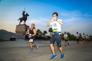 BIB: 1805
                            <button type="button" onclick="openModal(3691960)" class="btn btn-primary btn-sm float-right btn-popup" data-toggle="modal" data-target=".modal-high-quality">
                        <i class="fas fa-shopping-cart"></i> Add to Cart
                    </button>
                                            <button type="button" onclick="isThisMe(3691960, true)" class="btn btn-success btn-sm float-right btn-popup btn-isme hidden" data-toggle="tooltip" data-placement="bottom" title="นี่คือรูปของคุณใช่ไหม คลิกที่นี่เพื่อเอาเข้าอัลบั้ม">
                        <i class="fas fa-plus"></i> Add to album
                    </button>
                    <button type="button" onclick="isThisMe(3691960, false)" class="btn btn-warning btn-sm float-right btn-popup btn-isnotme hidden">
                        <i class="fas fa-ban"></i> Remove from album
                    </button>