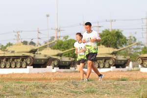 BIB: 1352
                            <button type="button" onclick="openModal(3708210)" class="btn btn-primary btn-sm float-right btn-popup" data-toggle="modal" data-target=".modal-high-quality">
                        <i class="fas fa-shopping-cart"></i> Add to Cart
                    </button>
                                            <button type="button" onclick="isThisMe(3708210, true)" class="btn btn-success btn-sm float-right btn-popup btn-isme hidden" data-toggle="tooltip" data-placement="bottom" title="นี่คือรูปของคุณใช่ไหม คลิกที่นี่เพื่อเอาเข้าอัลบั้ม">
                        <i class="fas fa-plus"></i> Add to album
                    </button>
                    <button type="button" onclick="isThisMe(3708210, false)" class="btn btn-warning btn-sm float-right btn-popup btn-isnotme hidden">
                        <i class="fas fa-ban"></i> Remove from album
                    </button>