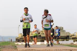 BIB: 1391
                            <button type="button" onclick="openModal(3707711)" class="btn btn-primary btn-sm float-right btn-popup" data-toggle="modal" data-target=".modal-high-quality">
                        <i class="fas fa-shopping-cart"></i> Add to Cart
                    </button>
                                            <button type="button" onclick="isThisMe(3707711, true)" class="btn btn-success btn-sm float-right btn-popup btn-isme hidden" data-toggle="tooltip" data-placement="bottom" title="นี่คือรูปของคุณใช่ไหม คลิกที่นี่เพื่อเอาเข้าอัลบั้ม">
                        <i class="fas fa-plus"></i> Add to album
                    </button>
                    <button type="button" onclick="isThisMe(3707711, false)" class="btn btn-warning btn-sm float-right btn-popup btn-isnotme hidden">
                        <i class="fas fa-ban"></i> Remove from album
                    </button>