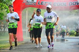 BIB: 598, 1904
                            <button type="button" onclick="openModal(3754661)" class="btn btn-primary btn-sm float-right btn-popup" data-toggle="modal" data-target=".modal-high-quality">
                        <i class="fas fa-shopping-cart"></i> Add to Cart
                    </button>
                                            <button type="button" onclick="isThisMe(3754661, true)" class="btn btn-success btn-sm float-right btn-popup btn-isme hidden" data-toggle="tooltip" data-placement="bottom" title="นี่คือรูปของคุณใช่ไหม คลิกที่นี่เพื่อเอาเข้าอัลบั้ม">
                        <i class="fas fa-plus"></i> Add to album
                    </button>
                    <button type="button" onclick="isThisMe(3754661, false)" class="btn btn-warning btn-sm float-right btn-popup btn-isnotme hidden">
                        <i class="fas fa-ban"></i> Remove from album
                    </button>