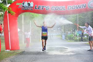 BIB: 1545
                            <button type="button" onclick="openModal(3658243)" class="btn btn-primary btn-sm float-right btn-popup" data-toggle="modal" data-target=".modal-high-quality">
                        <i class="fas fa-shopping-cart"></i> Add to Cart
                    </button>
                                            <button type="button" onclick="isThisMe(3658243, true)" class="btn btn-success btn-sm float-right btn-popup btn-isme hidden" data-toggle="tooltip" data-placement="bottom" title="นี่คือรูปของคุณใช่ไหม คลิกที่นี่เพื่อเอาเข้าอัลบั้ม">
                        <i class="fas fa-plus"></i> Add to album
                    </button>
                    <button type="button" onclick="isThisMe(3658243, false)" class="btn btn-warning btn-sm float-right btn-popup btn-isnotme hidden">
                        <i class="fas fa-ban"></i> Remove from album
                    </button>