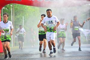 BIB: 614
                            <button type="button" onclick="openModal(3723156)" class="btn btn-primary btn-sm float-right btn-popup" data-toggle="modal" data-target=".modal-high-quality">
                        <i class="fas fa-shopping-cart"></i> Add to Cart
                    </button>
                                            <button type="button" onclick="isThisMe(3723156, true)" class="btn btn-success btn-sm float-right btn-popup btn-isme hidden" data-toggle="tooltip" data-placement="bottom" title="นี่คือรูปของคุณใช่ไหม คลิกที่นี่เพื่อเอาเข้าอัลบั้ม">
                        <i class="fas fa-plus"></i> Add to album
                    </button>
                    <button type="button" onclick="isThisMe(3723156, false)" class="btn btn-warning btn-sm float-right btn-popup btn-isnotme hidden">
                        <i class="fas fa-ban"></i> Remove from album
                    </button>