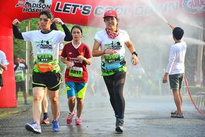 BIB: 184, 360
                            <button type="button" onclick="openModal(3746907)" class="btn btn-primary btn-sm float-right btn-popup" data-toggle="modal" data-target=".modal-high-quality">
                        <i class="fas fa-shopping-cart"></i> Add to Cart
                    </button>
                                            <button type="button" onclick="isThisMe(3746907, true)" class="btn btn-success btn-sm float-right btn-popup btn-isme hidden" data-toggle="tooltip" data-placement="bottom" title="นี่คือรูปของคุณใช่ไหม คลิกที่นี่เพื่อเอาเข้าอัลบั้ม">
                        <i class="fas fa-plus"></i> Add to album
                    </button>
                    <button type="button" onclick="isThisMe(3746907, false)" class="btn btn-warning btn-sm float-right btn-popup btn-isnotme hidden">
                        <i class="fas fa-ban"></i> Remove from album
                    </button>