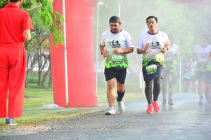 BIB: 402, 272
                            <button type="button" onclick="openModal(3730461)" class="btn btn-primary btn-sm float-right btn-popup" data-toggle="modal" data-target=".modal-high-quality">
                        <i class="fas fa-shopping-cart"></i> Add to Cart
                    </button>
                                            <button type="button" onclick="isThisMe(3730461, true)" class="btn btn-success btn-sm float-right btn-popup btn-isme hidden" data-toggle="tooltip" data-placement="bottom" title="นี่คือรูปของคุณใช่ไหม คลิกที่นี่เพื่อเอาเข้าอัลบั้ม">
                        <i class="fas fa-plus"></i> Add to album
                    </button>
                    <button type="button" onclick="isThisMe(3730461, false)" class="btn btn-warning btn-sm float-right btn-popup btn-isnotme hidden">
                        <i class="fas fa-ban"></i> Remove from album
                    </button>