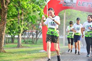 BIB: 184, 2617
                            <button type="button" onclick="openModal(3771722)" class="btn btn-primary btn-sm float-right btn-popup" data-toggle="modal" data-target=".modal-high-quality">
                        <i class="fas fa-shopping-cart"></i> Add to Cart
                    </button>
                                            <button type="button" onclick="isThisMe(3771722, true)" class="btn btn-success btn-sm float-right btn-popup btn-isme hidden" data-toggle="tooltip" data-placement="bottom" title="นี่คือรูปของคุณใช่ไหม คลิกที่นี่เพื่อเอาเข้าอัลบั้ม">
                        <i class="fas fa-plus"></i> Add to album
                    </button>
                    <button type="button" onclick="isThisMe(3771722, false)" class="btn btn-warning btn-sm float-right btn-popup btn-isnotme hidden">
                        <i class="fas fa-ban"></i> Remove from album
                    </button>