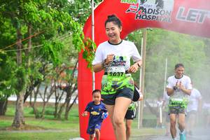 BIB: 1637
                            <button type="button" onclick="openModal(3721701)" class="btn btn-primary btn-sm float-right btn-popup" data-toggle="modal" data-target=".modal-high-quality">
                        <i class="fas fa-shopping-cart"></i> Add to Cart
                    </button>
                                            <button type="button" onclick="isThisMe(3721701, true)" class="btn btn-success btn-sm float-right btn-popup btn-isme hidden" data-toggle="tooltip" data-placement="bottom" title="นี่คือรูปของคุณใช่ไหม คลิกที่นี่เพื่อเอาเข้าอัลบั้ม">
                        <i class="fas fa-plus"></i> Add to album
                    </button>
                    <button type="button" onclick="isThisMe(3721701, false)" class="btn btn-warning btn-sm float-right btn-popup btn-isnotme hidden">
                        <i class="fas fa-ban"></i> Remove from album
                    </button>