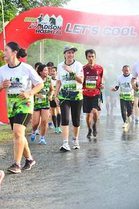 BIB: 2315, 2800
                            <button type="button" onclick="openModal(3743953)" class="btn btn-primary btn-sm float-right btn-popup" data-toggle="modal" data-target=".modal-high-quality">
                        <i class="fas fa-shopping-cart"></i> Add to Cart
                    </button>
                                            <button type="button" onclick="isThisMe(3743953, true)" class="btn btn-success btn-sm float-right btn-popup btn-isme hidden" data-toggle="tooltip" data-placement="bottom" title="นี่คือรูปของคุณใช่ไหม คลิกที่นี่เพื่อเอาเข้าอัลบั้ม">
                        <i class="fas fa-plus"></i> Add to album
                    </button>
                    <button type="button" onclick="isThisMe(3743953, false)" class="btn btn-warning btn-sm float-right btn-popup btn-isnotme hidden">
                        <i class="fas fa-ban"></i> Remove from album
                    </button>