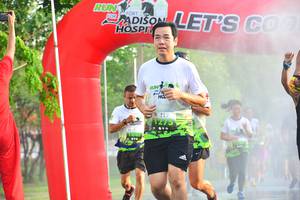 BIB: 1275
                            <button type="button" onclick="openModal(3723221)" class="btn btn-primary btn-sm float-right btn-popup" data-toggle="modal" data-target=".modal-high-quality">
                        <i class="fas fa-shopping-cart"></i> Add to Cart
                    </button>
                                            <button type="button" onclick="isThisMe(3723221, true)" class="btn btn-success btn-sm float-right btn-popup btn-isme hidden" data-toggle="tooltip" data-placement="bottom" title="นี่คือรูปของคุณใช่ไหม คลิกที่นี่เพื่อเอาเข้าอัลบั้ม">
                        <i class="fas fa-plus"></i> Add to album
                    </button>
                    <button type="button" onclick="isThisMe(3723221, false)" class="btn btn-warning btn-sm float-right btn-popup btn-isnotme hidden">
                        <i class="fas fa-ban"></i> Remove from album
                    </button>