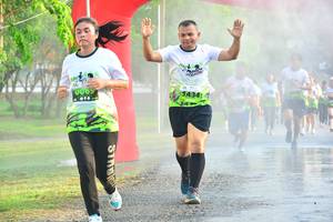 BIB: 69, 1434
                            <button type="button" onclick="openModal(3752697)" class="btn btn-primary btn-sm float-right btn-popup" data-toggle="modal" data-target=".modal-high-quality">
                        <i class="fas fa-shopping-cart"></i> Add to Cart
                    </button>
                                            <button type="button" onclick="isThisMe(3752697, true)" class="btn btn-success btn-sm float-right btn-popup btn-isme hidden" data-toggle="tooltip" data-placement="bottom" title="นี่คือรูปของคุณใช่ไหม คลิกที่นี่เพื่อเอาเข้าอัลบั้ม">
                        <i class="fas fa-plus"></i> Add to album
                    </button>
                    <button type="button" onclick="isThisMe(3752697, false)" class="btn btn-warning btn-sm float-right btn-popup btn-isnotme hidden">
                        <i class="fas fa-ban"></i> Remove from album
                    </button>