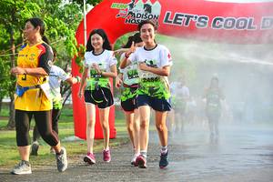 BIB: 286
                            <button type="button" onclick="openModal(3757818)" class="btn btn-primary btn-sm float-right btn-popup" data-toggle="modal" data-target=".modal-high-quality">
                        <i class="fas fa-shopping-cart"></i> Add to Cart
                    </button>
                                            <button type="button" onclick="isThisMe(3757818, true)" class="btn btn-success btn-sm float-right btn-popup btn-isme hidden" data-toggle="tooltip" data-placement="bottom" title="นี่คือรูปของคุณใช่ไหม คลิกที่นี่เพื่อเอาเข้าอัลบั้ม">
                        <i class="fas fa-plus"></i> Add to album
                    </button>
                    <button type="button" onclick="isThisMe(3757818, false)" class="btn btn-warning btn-sm float-right btn-popup btn-isnotme hidden">
                        <i class="fas fa-ban"></i> Remove from album
                    </button>