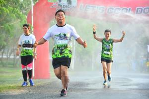 BIB: 1251, 1688
                            <button type="button" onclick="openModal(3717322)" class="btn btn-primary btn-sm float-right btn-popup" data-toggle="modal" data-target=".modal-high-quality">
                        <i class="fas fa-shopping-cart"></i> Add to Cart
                    </button>
                                            <button type="button" onclick="isThisMe(3717322, true)" class="btn btn-success btn-sm float-right btn-popup btn-isme hidden" data-toggle="tooltip" data-placement="bottom" title="นี่คือรูปของคุณใช่ไหม คลิกที่นี่เพื่อเอาเข้าอัลบั้ม">
                        <i class="fas fa-plus"></i> Add to album
                    </button>
                    <button type="button" onclick="isThisMe(3717322, false)" class="btn btn-warning btn-sm float-right btn-popup btn-isnotme hidden">
                        <i class="fas fa-ban"></i> Remove from album
                    </button>