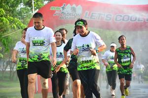 BIB: 2169, 782
                            <button type="button" onclick="openModal(3751308)" class="btn btn-primary btn-sm float-right btn-popup" data-toggle="modal" data-target=".modal-high-quality">
                        <i class="fas fa-shopping-cart"></i> Add to Cart
                    </button>
                                            <button type="button" onclick="isThisMe(3751308, true)" class="btn btn-success btn-sm float-right btn-popup btn-isme hidden" data-toggle="tooltip" data-placement="bottom" title="นี่คือรูปของคุณใช่ไหม คลิกที่นี่เพื่อเอาเข้าอัลบั้ม">
                        <i class="fas fa-plus"></i> Add to album
                    </button>
                    <button type="button" onclick="isThisMe(3751308, false)" class="btn btn-warning btn-sm float-right btn-popup btn-isnotme hidden">
                        <i class="fas fa-ban"></i> Remove from album
                    </button>