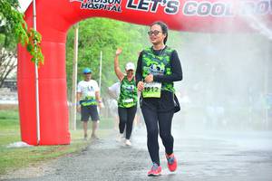 BIB: 1912
                            <button type="button" onclick="openModal(3723122)" class="btn btn-primary btn-sm float-right btn-popup" data-toggle="modal" data-target=".modal-high-quality">
                        <i class="fas fa-shopping-cart"></i> Add to Cart
                    </button>
                                            <button type="button" onclick="isThisMe(3723122, true)" class="btn btn-success btn-sm float-right btn-popup btn-isme hidden" data-toggle="tooltip" data-placement="bottom" title="นี่คือรูปของคุณใช่ไหม คลิกที่นี่เพื่อเอาเข้าอัลบั้ม">
                        <i class="fas fa-plus"></i> Add to album
                    </button>
                    <button type="button" onclick="isThisMe(3723122, false)" class="btn btn-warning btn-sm float-right btn-popup btn-isnotme hidden">
                        <i class="fas fa-ban"></i> Remove from album
                    </button>