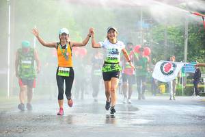 BIB: 2309, 2311
                            <button type="button" onclick="openModal(3717264)" class="btn btn-primary btn-sm float-right btn-popup" data-toggle="modal" data-target=".modal-high-quality">
                        <i class="fas fa-shopping-cart"></i> Add to Cart
                    </button>
                                            <button type="button" onclick="isThisMe(3717264, true)" class="btn btn-success btn-sm float-right btn-popup btn-isme hidden" data-toggle="tooltip" data-placement="bottom" title="นี่คือรูปของคุณใช่ไหม คลิกที่นี่เพื่อเอาเข้าอัลบั้ม">
                        <i class="fas fa-plus"></i> Add to album
                    </button>
                    <button type="button" onclick="isThisMe(3717264, false)" class="btn btn-warning btn-sm float-right btn-popup btn-isnotme hidden">
                        <i class="fas fa-ban"></i> Remove from album
                    </button>