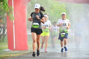 BIB: 2659
                            <button type="button" onclick="openModal(3717340)" class="btn btn-primary btn-sm float-right btn-popup" data-toggle="modal" data-target=".modal-high-quality">
                        <i class="fas fa-shopping-cart"></i> Add to Cart
                    </button>
                                            <button type="button" onclick="isThisMe(3717340, true)" class="btn btn-success btn-sm float-right btn-popup btn-isme hidden" data-toggle="tooltip" data-placement="bottom" title="นี่คือรูปของคุณใช่ไหม คลิกที่นี่เพื่อเอาเข้าอัลบั้ม">
                        <i class="fas fa-plus"></i> Add to album
                    </button>
                    <button type="button" onclick="isThisMe(3717340, false)" class="btn btn-warning btn-sm float-right btn-popup btn-isnotme hidden">
                        <i class="fas fa-ban"></i> Remove from album
                    </button>