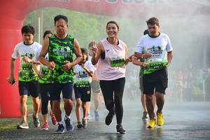 BIB: 2384
                            <button type="button" onclick="openModal(3767627)" class="btn btn-primary btn-sm float-right btn-popup" data-toggle="modal" data-target=".modal-high-quality">
                        <i class="fas fa-shopping-cart"></i> Add to Cart
                    </button>
                                            <button type="button" onclick="isThisMe(3767627, true)" class="btn btn-success btn-sm float-right btn-popup btn-isme hidden" data-toggle="tooltip" data-placement="bottom" title="นี่คือรูปของคุณใช่ไหม คลิกที่นี่เพื่อเอาเข้าอัลบั้ม">
                        <i class="fas fa-plus"></i> Add to album
                    </button>
                    <button type="button" onclick="isThisMe(3767627, false)" class="btn btn-warning btn-sm float-right btn-popup btn-isnotme hidden">
                        <i class="fas fa-ban"></i> Remove from album
                    </button>