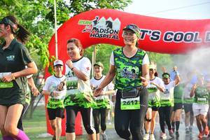 BIB: 2612, 1239
                            <button type="button" onclick="openModal(3768404)" class="btn btn-primary btn-sm float-right btn-popup" data-toggle="modal" data-target=".modal-high-quality">
                        <i class="fas fa-shopping-cart"></i> Add to Cart
                    </button>
                                            <button type="button" onclick="isThisMe(3768404, true)" class="btn btn-success btn-sm float-right btn-popup btn-isme hidden" data-toggle="tooltip" data-placement="bottom" title="นี่คือรูปของคุณใช่ไหม คลิกที่นี่เพื่อเอาเข้าอัลบั้ม">
                        <i class="fas fa-plus"></i> Add to album
                    </button>
                    <button type="button" onclick="isThisMe(3768404, false)" class="btn btn-warning btn-sm float-right btn-popup btn-isnotme hidden">
                        <i class="fas fa-ban"></i> Remove from album
                    </button>