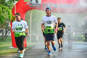 BIB: 1747
                            <button type="button" onclick="openModal(3754595)" class="btn btn-primary btn-sm float-right btn-popup" data-toggle="modal" data-target=".modal-high-quality">
                        <i class="fas fa-shopping-cart"></i> Add to Cart
                    </button>
                                            <button type="button" onclick="isThisMe(3754595, true)" class="btn btn-success btn-sm float-right btn-popup btn-isme hidden" data-toggle="tooltip" data-placement="bottom" title="นี่คือรูปของคุณใช่ไหม คลิกที่นี่เพื่อเอาเข้าอัลบั้ม">
                        <i class="fas fa-plus"></i> Add to album
                    </button>
                    <button type="button" onclick="isThisMe(3754595, false)" class="btn btn-warning btn-sm float-right btn-popup btn-isnotme hidden">
                        <i class="fas fa-ban"></i> Remove from album
                    </button>