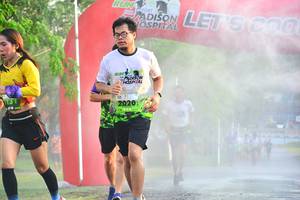 BIB: 2020
                            <button type="button" onclick="openModal(3700485)" class="btn btn-primary btn-sm float-right btn-popup" data-toggle="modal" data-target=".modal-high-quality">
                        <i class="fas fa-shopping-cart"></i> Add to Cart
                    </button>
                                            <button type="button" onclick="isThisMe(3700485, true)" class="btn btn-success btn-sm float-right btn-popup btn-isme hidden" data-toggle="tooltip" data-placement="bottom" title="นี่คือรูปของคุณใช่ไหม คลิกที่นี่เพื่อเอาเข้าอัลบั้ม">
                        <i class="fas fa-plus"></i> Add to album
                    </button>
                    <button type="button" onclick="isThisMe(3700485, false)" class="btn btn-warning btn-sm float-right btn-popup btn-isnotme hidden">
                        <i class="fas fa-ban"></i> Remove from album
                    </button>