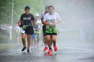 BIB: 872
                            <button type="button" onclick="openModal(3722793)" class="btn btn-primary btn-sm float-right btn-popup" data-toggle="modal" data-target=".modal-high-quality">
                        <i class="fas fa-shopping-cart"></i> Add to Cart
                    </button>
                                            <button type="button" onclick="isThisMe(3722793, true)" class="btn btn-success btn-sm float-right btn-popup btn-isme hidden" data-toggle="tooltip" data-placement="bottom" title="นี่คือรูปของคุณใช่ไหม คลิกที่นี่เพื่อเอาเข้าอัลบั้ม">
                        <i class="fas fa-plus"></i> Add to album
                    </button>
                    <button type="button" onclick="isThisMe(3722793, false)" class="btn btn-warning btn-sm float-right btn-popup btn-isnotme hidden">
                        <i class="fas fa-ban"></i> Remove from album
                    </button>