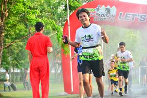 BIB: 684
                            <button type="button" onclick="openModal(3726435)" class="btn btn-primary btn-sm float-right btn-popup" data-toggle="modal" data-target=".modal-high-quality">
                        <i class="fas fa-shopping-cart"></i> Add to Cart
                    </button>
                                            <button type="button" onclick="isThisMe(3726435, true)" class="btn btn-success btn-sm float-right btn-popup btn-isme hidden" data-toggle="tooltip" data-placement="bottom" title="นี่คือรูปของคุณใช่ไหม คลิกที่นี่เพื่อเอาเข้าอัลบั้ม">
                        <i class="fas fa-plus"></i> Add to album
                    </button>
                    <button type="button" onclick="isThisMe(3726435, false)" class="btn btn-warning btn-sm float-right btn-popup btn-isnotme hidden">
                        <i class="fas fa-ban"></i> Remove from album
                    </button>