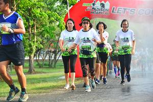 BIB: 834
                            <button type="button" onclick="openModal(3756641)" class="btn btn-primary btn-sm float-right btn-popup" data-toggle="modal" data-target=".modal-high-quality">
                        <i class="fas fa-shopping-cart"></i> Add to Cart
                    </button>
                                            <button type="button" onclick="isThisMe(3756641, true)" class="btn btn-success btn-sm float-right btn-popup btn-isme hidden" data-toggle="tooltip" data-placement="bottom" title="นี่คือรูปของคุณใช่ไหม คลิกที่นี่เพื่อเอาเข้าอัลบั้ม">
                        <i class="fas fa-plus"></i> Add to album
                    </button>
                    <button type="button" onclick="isThisMe(3756641, false)" class="btn btn-warning btn-sm float-right btn-popup btn-isnotme hidden">
                        <i class="fas fa-ban"></i> Remove from album
                    </button>