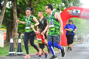 BIB: 2355
                            <button type="button" onclick="openModal(3722866)" class="btn btn-primary btn-sm float-right btn-popup" data-toggle="modal" data-target=".modal-high-quality">
                        <i class="fas fa-shopping-cart"></i> Add to Cart
                    </button>
                                            <button type="button" onclick="isThisMe(3722866, true)" class="btn btn-success btn-sm float-right btn-popup btn-isme hidden" data-toggle="tooltip" data-placement="bottom" title="นี่คือรูปของคุณใช่ไหม คลิกที่นี่เพื่อเอาเข้าอัลบั้ม">
                        <i class="fas fa-plus"></i> Add to album
                    </button>
                    <button type="button" onclick="isThisMe(3722866, false)" class="btn btn-warning btn-sm float-right btn-popup btn-isnotme hidden">
                        <i class="fas fa-ban"></i> Remove from album
                    </button>