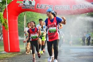 BIB: 1286, 1287
                            <button type="button" onclick="openModal(3752247)" class="btn btn-primary btn-sm float-right btn-popup" data-toggle="modal" data-target=".modal-high-quality">
                        <i class="fas fa-shopping-cart"></i> Add to Cart
                    </button>
                                            <button type="button" onclick="isThisMe(3752247, true)" class="btn btn-success btn-sm float-right btn-popup btn-isme hidden" data-toggle="tooltip" data-placement="bottom" title="นี่คือรูปของคุณใช่ไหม คลิกที่นี่เพื่อเอาเข้าอัลบั้ม">
                        <i class="fas fa-plus"></i> Add to album
                    </button>
                    <button type="button" onclick="isThisMe(3752247, false)" class="btn btn-warning btn-sm float-right btn-popup btn-isnotme hidden">
                        <i class="fas fa-ban"></i> Remove from album
                    </button>