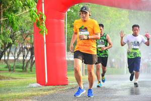 BIB: 334
                            <button type="button" onclick="openModal(3721746)" class="btn btn-primary btn-sm float-right btn-popup" data-toggle="modal" data-target=".modal-high-quality">
                        <i class="fas fa-shopping-cart"></i> Add to Cart
                    </button>
                                            <button type="button" onclick="isThisMe(3721746, true)" class="btn btn-success btn-sm float-right btn-popup btn-isme hidden" data-toggle="tooltip" data-placement="bottom" title="นี่คือรูปของคุณใช่ไหม คลิกที่นี่เพื่อเอาเข้าอัลบั้ม">
                        <i class="fas fa-plus"></i> Add to album
                    </button>
                    <button type="button" onclick="isThisMe(3721746, false)" class="btn btn-warning btn-sm float-right btn-popup btn-isnotme hidden">
                        <i class="fas fa-ban"></i> Remove from album
                    </button>