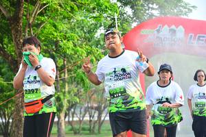 BIB: 2397, 9483
                            <button type="button" onclick="openModal(3775984)" class="btn btn-primary btn-sm float-right btn-popup" data-toggle="modal" data-target=".modal-high-quality">
                        <i class="fas fa-shopping-cart"></i> Add to Cart
                    </button>
                                            <button type="button" onclick="isThisMe(3775984, true)" class="btn btn-success btn-sm float-right btn-popup btn-isme hidden" data-toggle="tooltip" data-placement="bottom" title="นี่คือรูปของคุณใช่ไหม คลิกที่นี่เพื่อเอาเข้าอัลบั้ม">
                        <i class="fas fa-plus"></i> Add to album
                    </button>
                    <button type="button" onclick="isThisMe(3775984, false)" class="btn btn-warning btn-sm float-right btn-popup btn-isnotme hidden">
                        <i class="fas fa-ban"></i> Remove from album
                    </button>