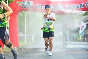 BIB: 660
                            <button type="button" onclick="openModal(3729743)" class="btn btn-primary btn-sm float-right btn-popup" data-toggle="modal" data-target=".modal-high-quality">
                        <i class="fas fa-shopping-cart"></i> Add to Cart
                    </button>
                                            <button type="button" onclick="isThisMe(3729743, true)" class="btn btn-success btn-sm float-right btn-popup btn-isme hidden" data-toggle="tooltip" data-placement="bottom" title="นี่คือรูปของคุณใช่ไหม คลิกที่นี่เพื่อเอาเข้าอัลบั้ม">
                        <i class="fas fa-plus"></i> Add to album
                    </button>
                    <button type="button" onclick="isThisMe(3729743, false)" class="btn btn-warning btn-sm float-right btn-popup btn-isnotme hidden">
                        <i class="fas fa-ban"></i> Remove from album
                    </button>