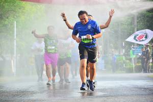 BIB: 2595, 2593
                            <button type="button" onclick="openModal(3723263)" class="btn btn-primary btn-sm float-right btn-popup" data-toggle="modal" data-target=".modal-high-quality">
                        <i class="fas fa-shopping-cart"></i> Add to Cart
                    </button>
                                            <button type="button" onclick="isThisMe(3723263, true)" class="btn btn-success btn-sm float-right btn-popup btn-isme hidden" data-toggle="tooltip" data-placement="bottom" title="นี่คือรูปของคุณใช่ไหม คลิกที่นี่เพื่อเอาเข้าอัลบั้ม">
                        <i class="fas fa-plus"></i> Add to album
                    </button>
                    <button type="button" onclick="isThisMe(3723263, false)" class="btn btn-warning btn-sm float-right btn-popup btn-isnotme hidden">
                        <i class="fas fa-ban"></i> Remove from album
                    </button>