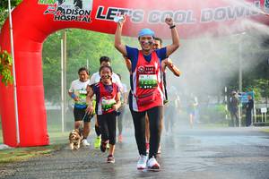 BIB: 1286
                            <button type="button" onclick="openModal(3752112)" class="btn btn-primary btn-sm float-right btn-popup" data-toggle="modal" data-target=".modal-high-quality">
                        <i class="fas fa-shopping-cart"></i> Add to Cart
                    </button>
                                            <button type="button" onclick="isThisMe(3752112, true)" class="btn btn-success btn-sm float-right btn-popup btn-isme hidden" data-toggle="tooltip" data-placement="bottom" title="นี่คือรูปของคุณใช่ไหม คลิกที่นี่เพื่อเอาเข้าอัลบั้ม">
                        <i class="fas fa-plus"></i> Add to album
                    </button>
                    <button type="button" onclick="isThisMe(3752112, false)" class="btn btn-warning btn-sm float-right btn-popup btn-isnotme hidden">
                        <i class="fas fa-ban"></i> Remove from album
                    </button>